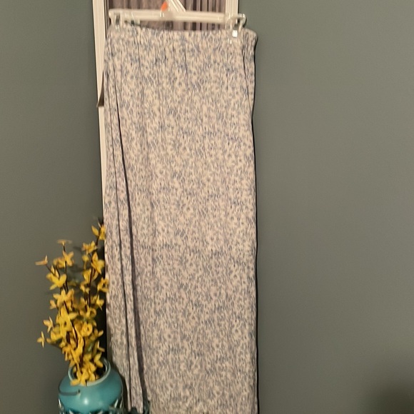 Brand new boho summer/spring long skirt juniors size (L)bought from macys . - Picture 5 of 5